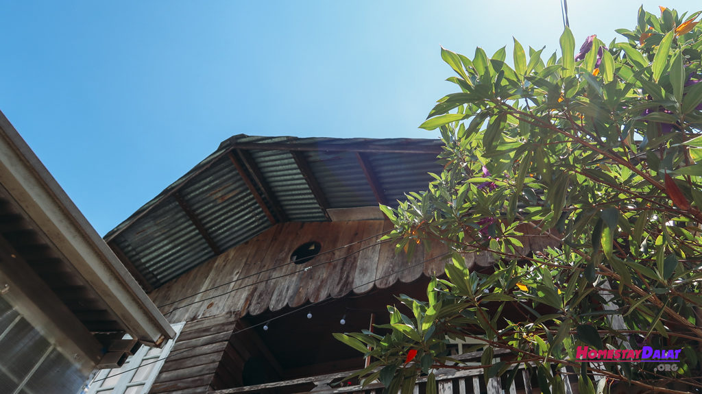 Hiên nhà Home Me homestay Đà Lạt